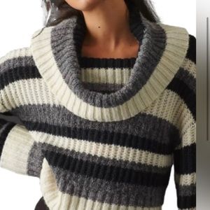 Anthropologie Sweater beautiful striped trending black white grey neutral basic